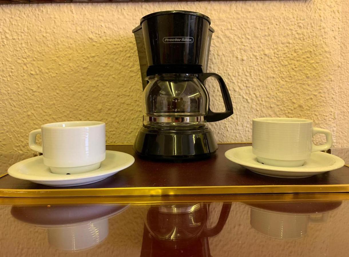 Hotel Geneve CD de Mexico Buitenkant foto A coffee pot